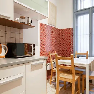 Apartamento Quiet Cozy In Party Street E1, Budapest